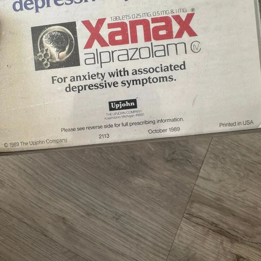 Vintage 1989 Upjohn Pharmaceuticals Merch Acrylic Frame & Info Page Xanax - Picture 6 of 9